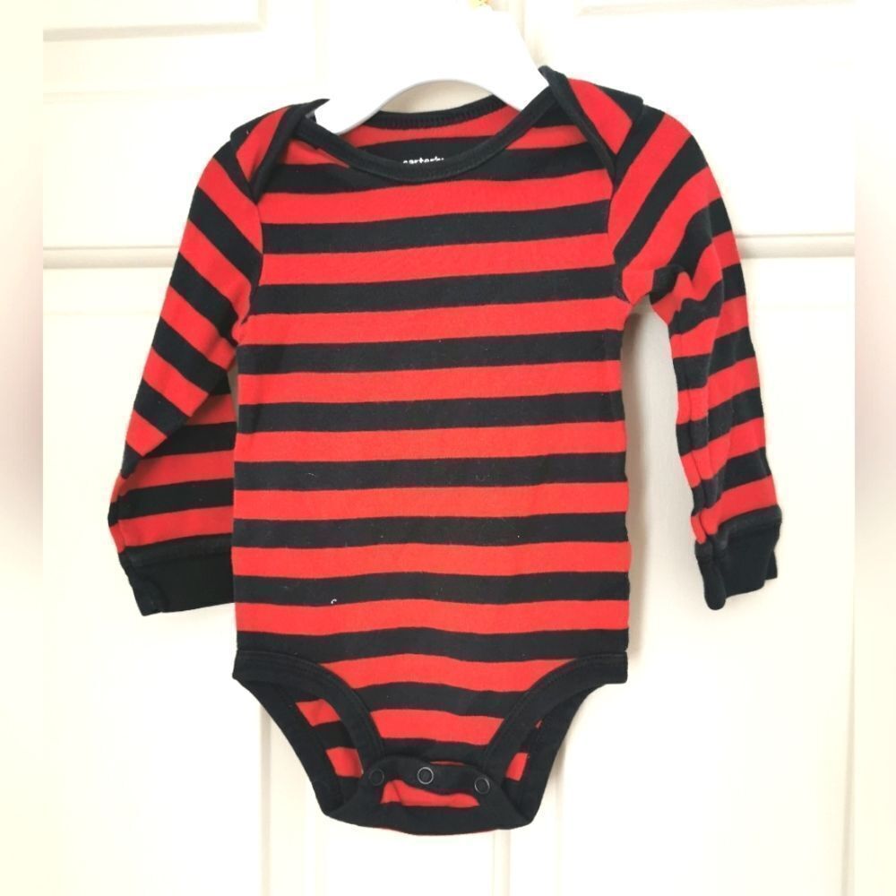 3/$15 Carter's long sleeve onesie size 12 m